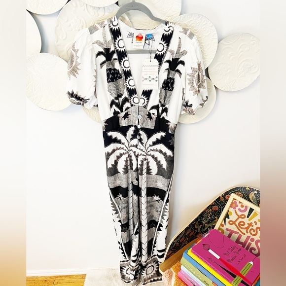 Farm Rio x Anthropologie Palm Trees/ Star/Sun Jumpsuit NWT Small - Picture 7 of 8